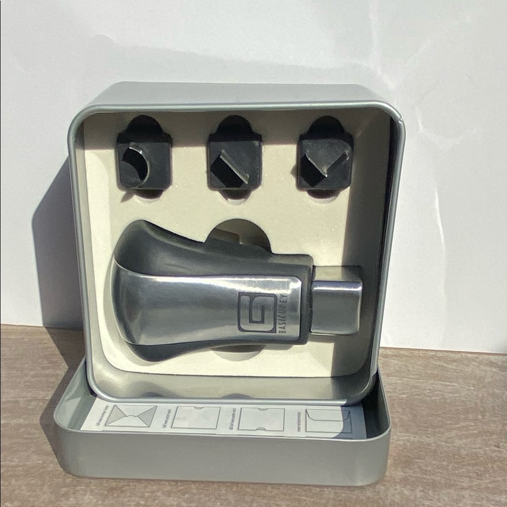 Notch & Die Cutting Tool
